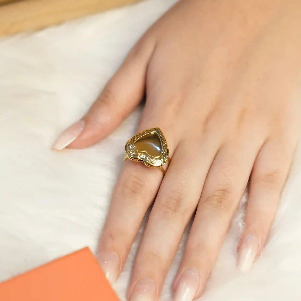 Heart Jewelry Trend Pakistan 2026 — The Y2K Comeback