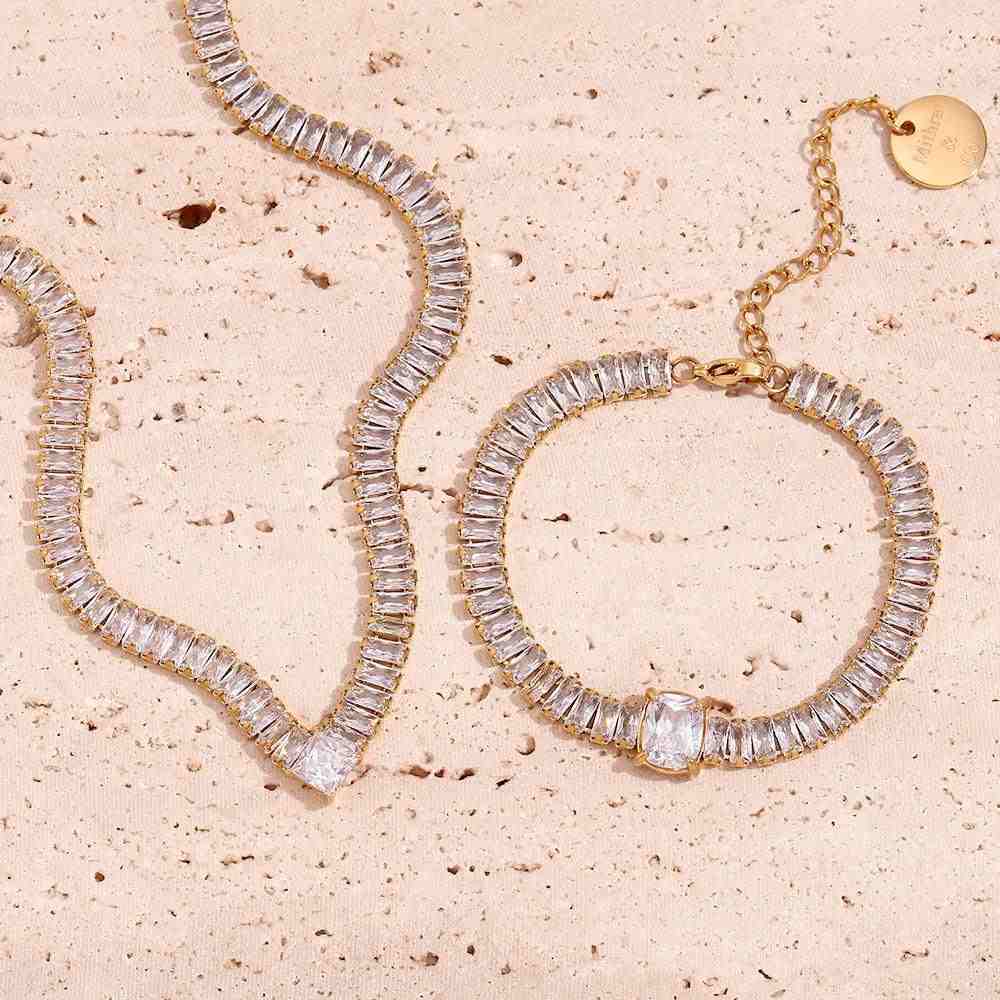 Buy Waterproof 18k Gold plated Alexa Bracelet at Mithra and Co
