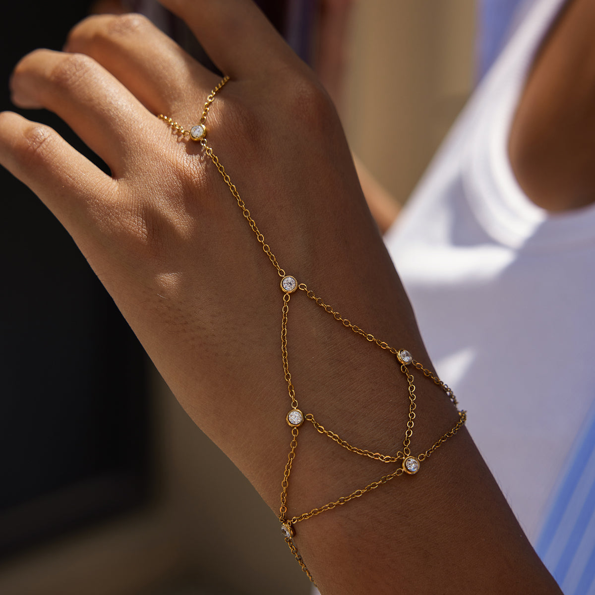 Scalloped Drape Hand Chain