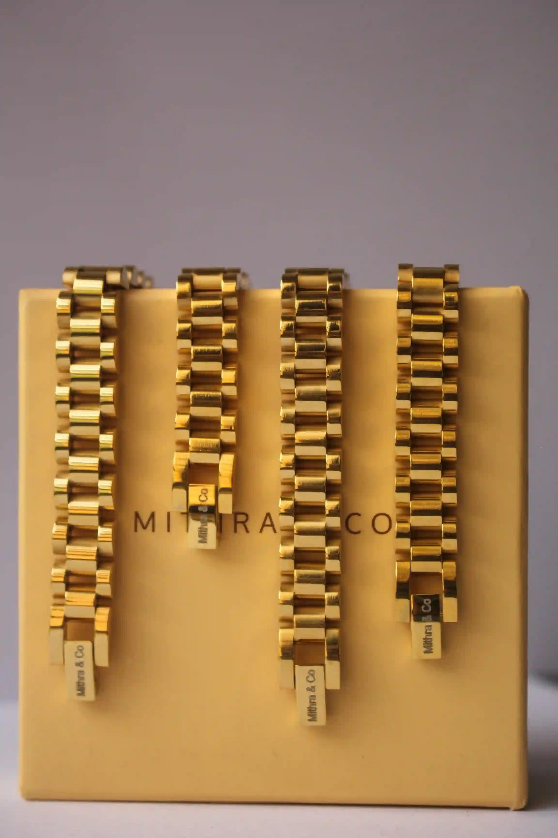 Does a Gold Plated Watchband Tarnish in Pakistan 