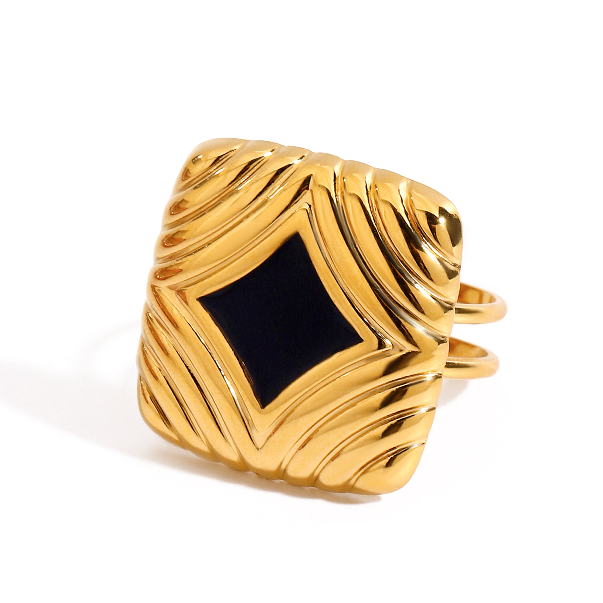 Geena ring with gold plated square ring and a black gemstone in rhombic shape.