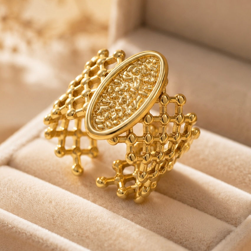 Lyra Mesh Ring