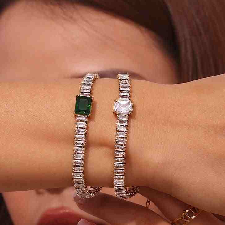 Buy Waterproof 18k Gold plated Alexa Bracelet at Mithra and Co
