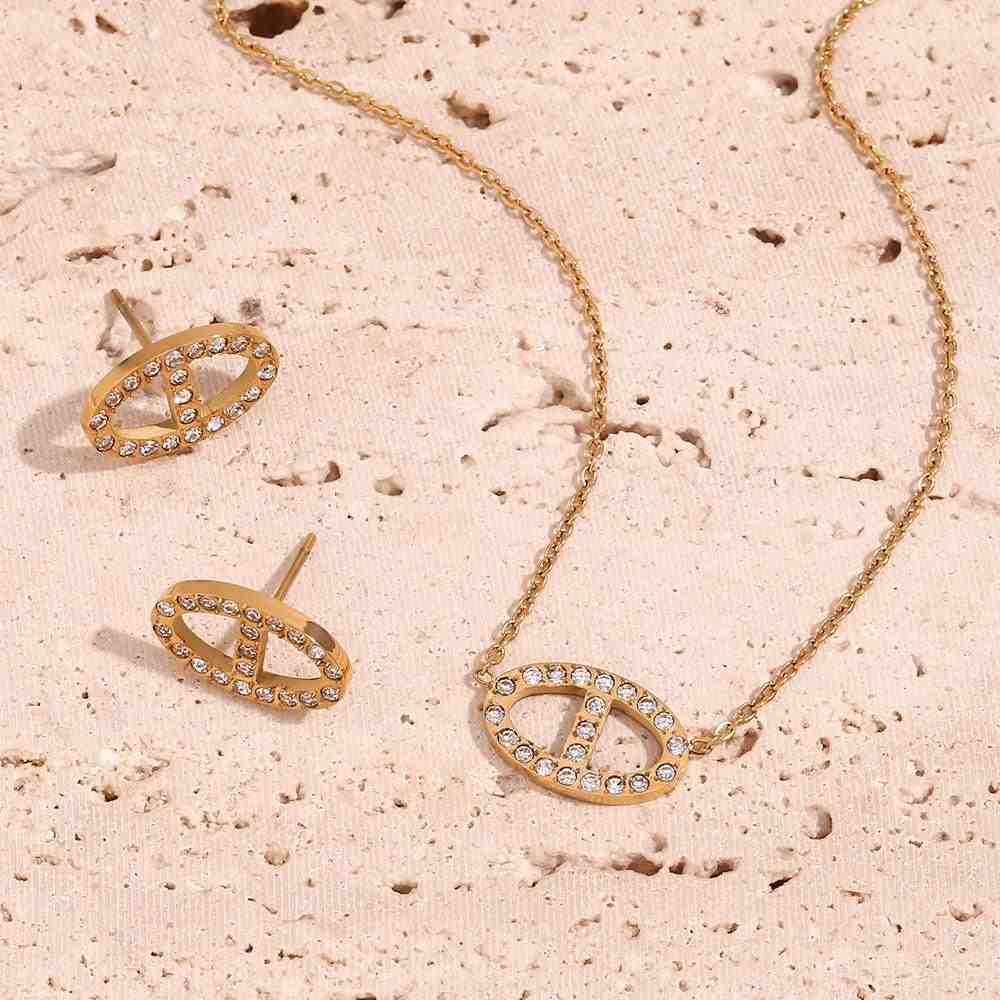 Dream Necklace - 18k Gold Plated Pendant. Shop at Mithra and Co.