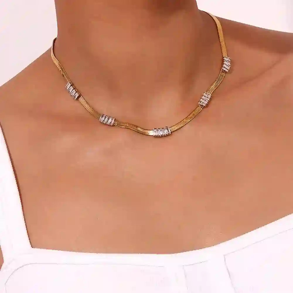 GIrl wearing Snake Chain Necklace Gold 18k - Antique Splendor. Shop at Mithra and Co.