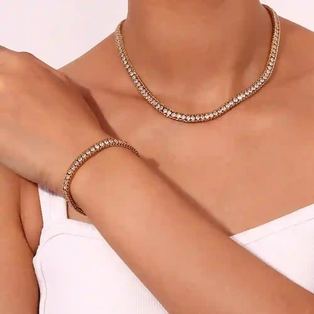 Girl wearing Luster Choker Necklace and Luster Bracelet. Featuring Parallel Rope neckchain and Dual-Twisted handchain with Pave Zircon Track.