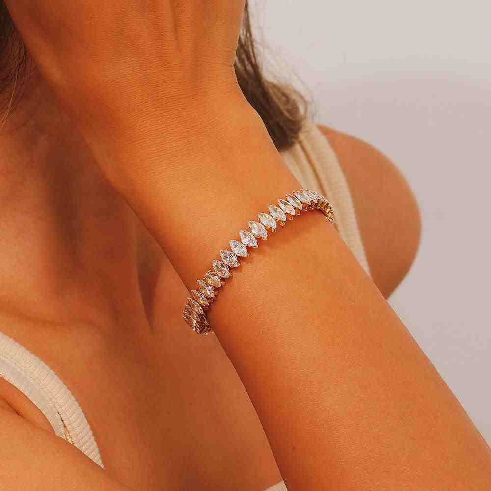 Victoria Cuff